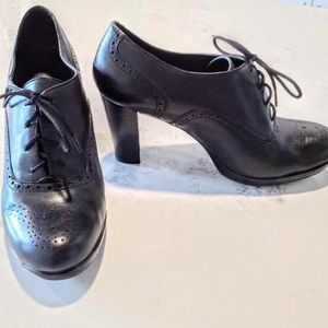 black oxford heels